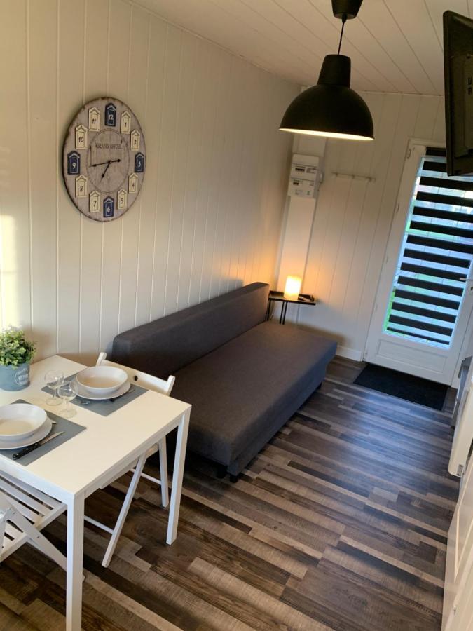 Resid Home 5 - Duplex Cosy Avec Parking Gratuit Saint-Leonard  Bagian luar foto
