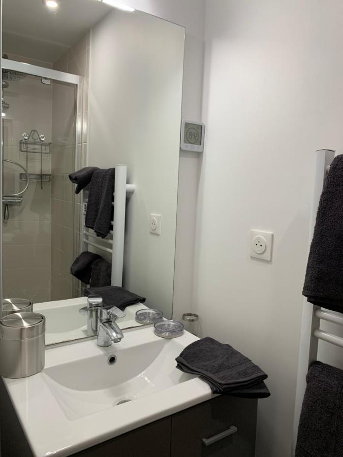 Resid Home 5 - Duplex Cosy Avec Parking Gratuit Saint-Leonard  Bagian luar foto