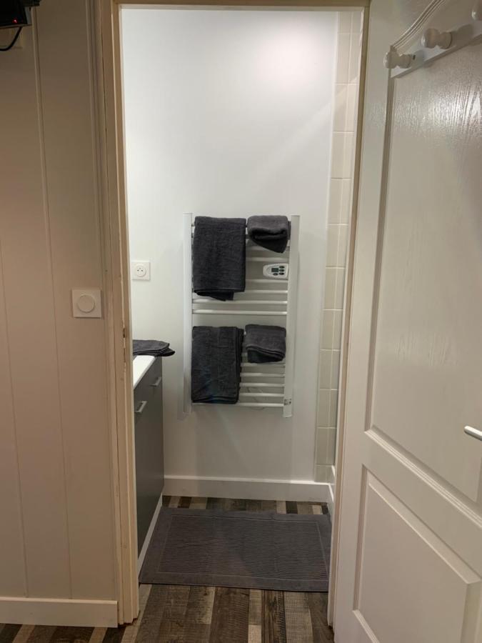Resid Home 5 - Duplex Cosy Avec Parking Gratuit Saint-Leonard  Bagian luar foto